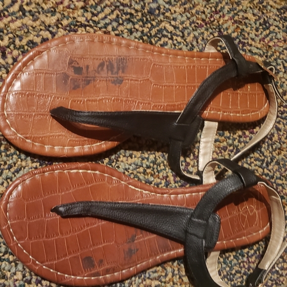 Sandals - Picture 3 of 3
